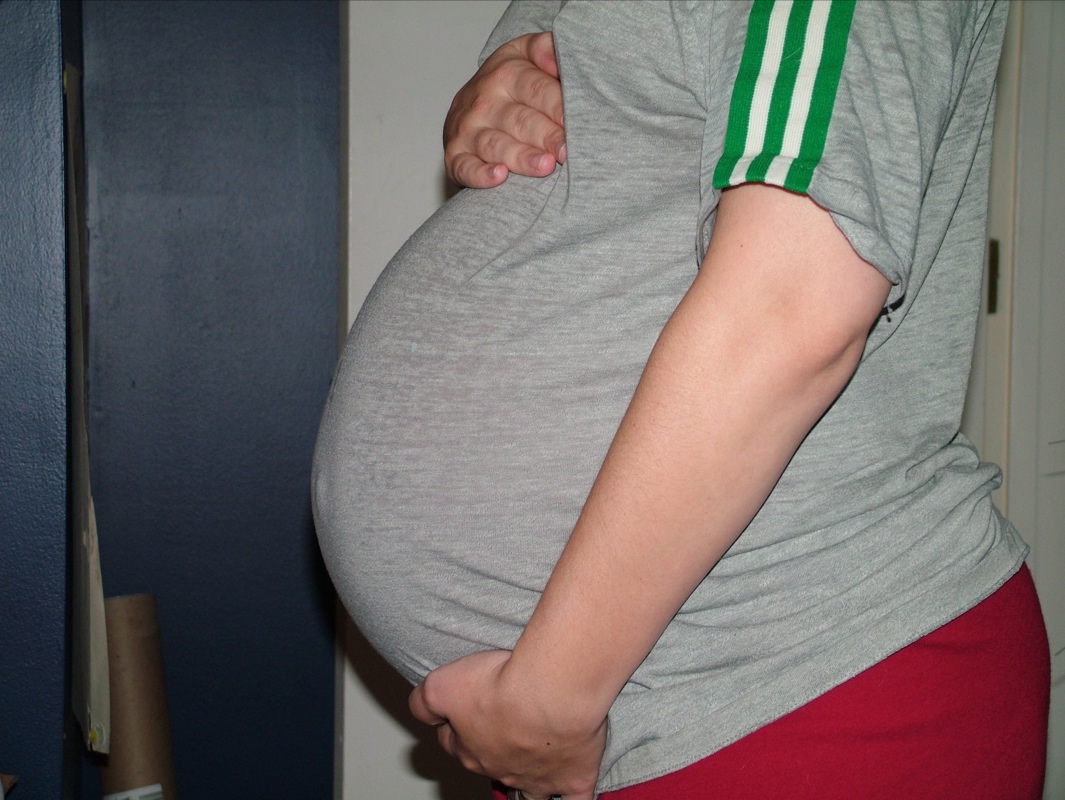 Heather at 35 weeks