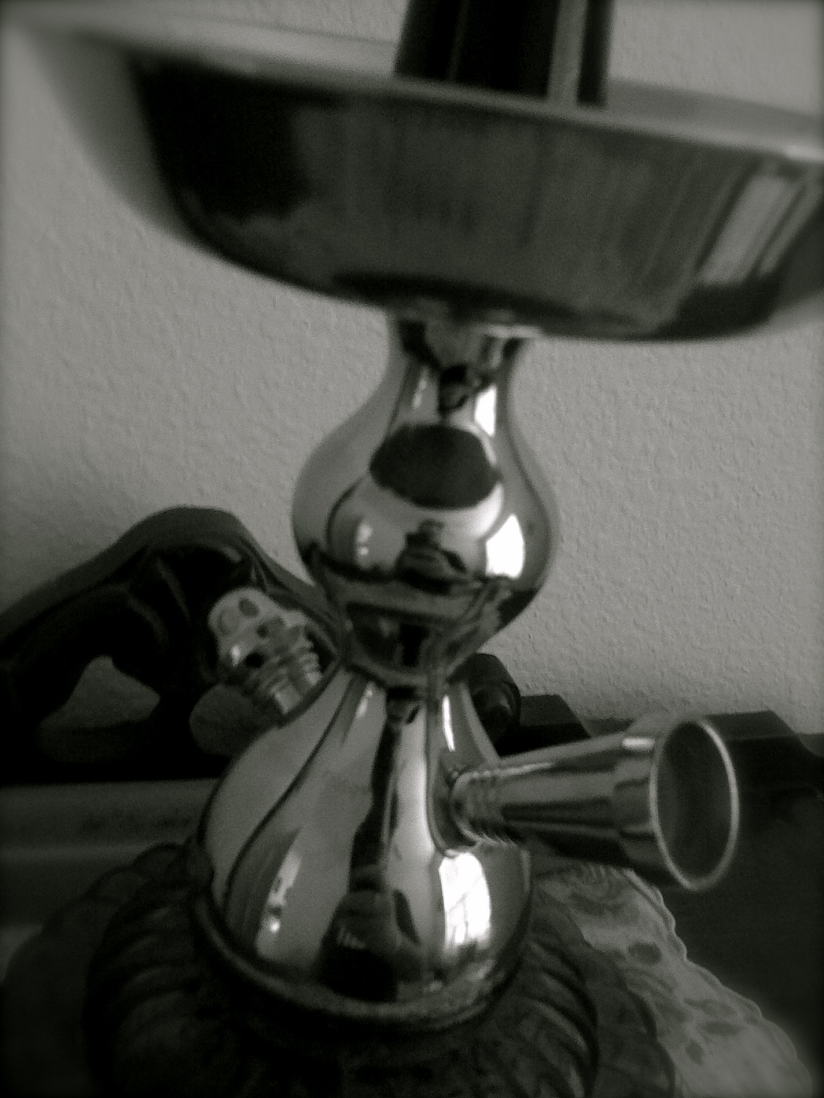 Hooka, in repose