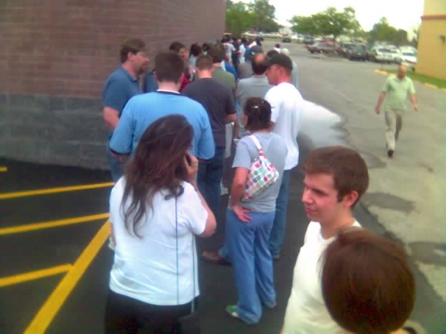 iPhone Launch, standing in line