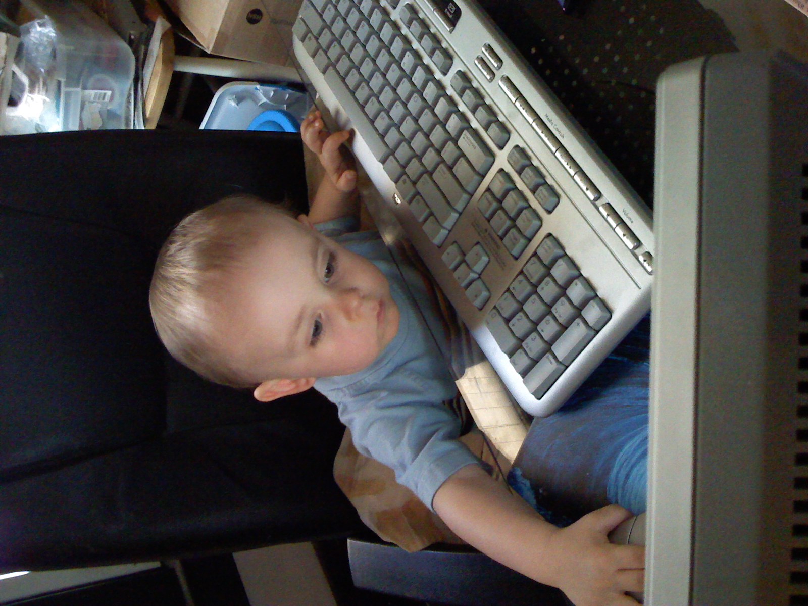 Playing with NaNa's Computer, for once.