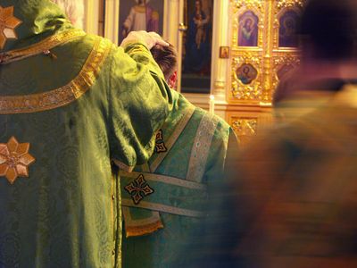 061504tonsuring_sub_deacon