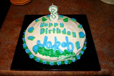 Mommy's try at a cake