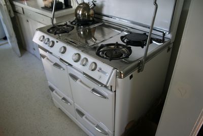 Super fine restored vintage stove